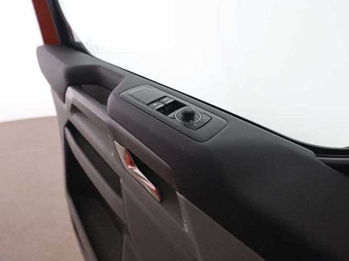 Ford Nugget TITANIUM/0,99% FINANZIERUNG!